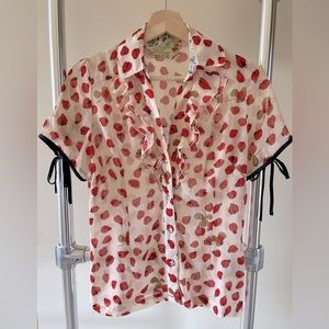 Ladybug blouse with heart buttons 🐞 ♥️